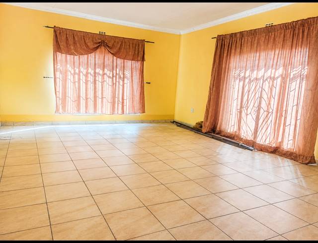 5 BEDROOM HOUSE FOR SALE IN BONANNE